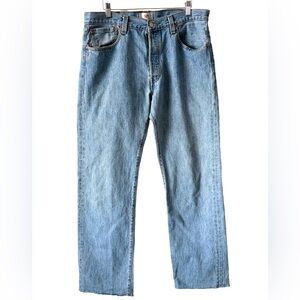 Levi’s 501 Jeans W34 L34 Light Wash Straight Leg Button Fly Classic Denim